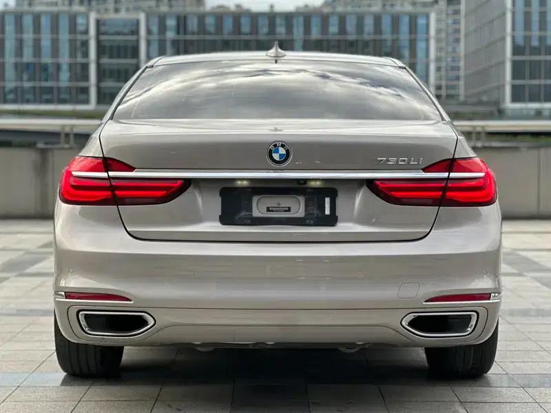 2017 BMW 7 Series 730Li Leading Edition — миниатюра 5