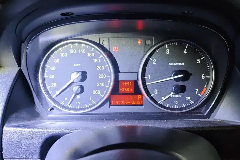 BMW X1 2015 sDrive18i Leading Upgrade Edition — миниатюра 14