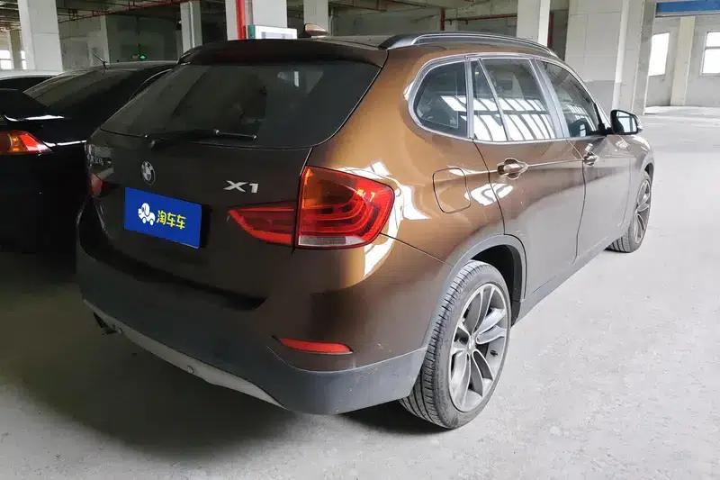 BMW X1 2015 sDrive18i Leading Upgrade Edition — миниатюра 3