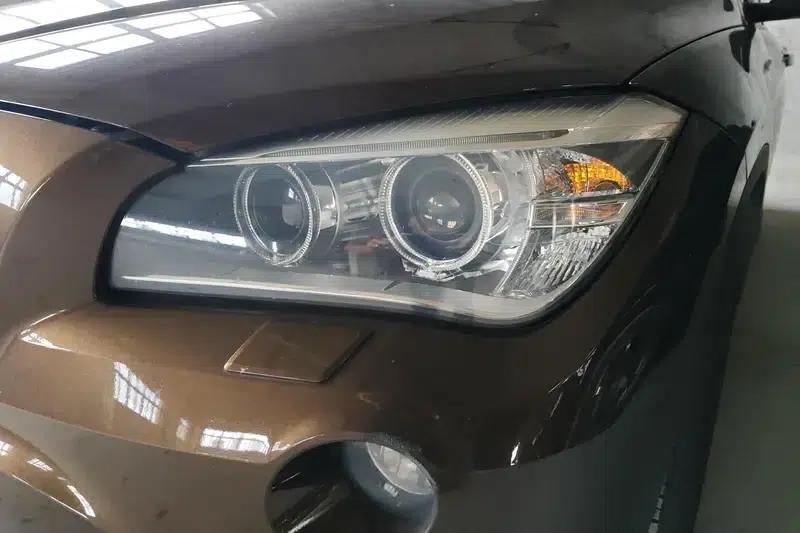 BMW X1 2015 sDrive18i Leading Upgrade Edition — миниатюра 4