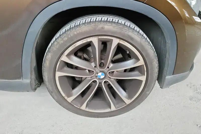 BMW X1 2015 sDrive18i Leading Upgrade Edition — миниатюра 8