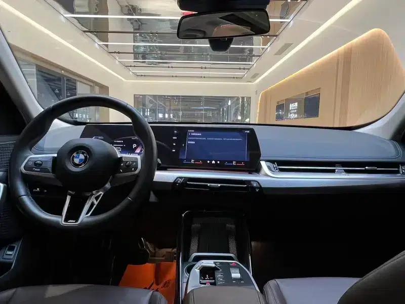 BMW X1 2023 sDrive25Li M Sport Package — миниатюра 12