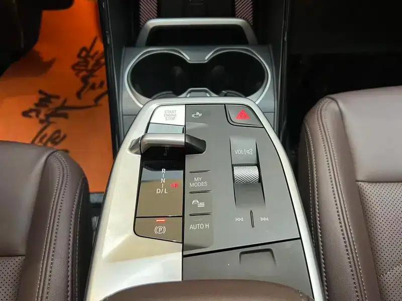 BMW X1 2023 sDrive25Li M Sport Package — миниатюра 15