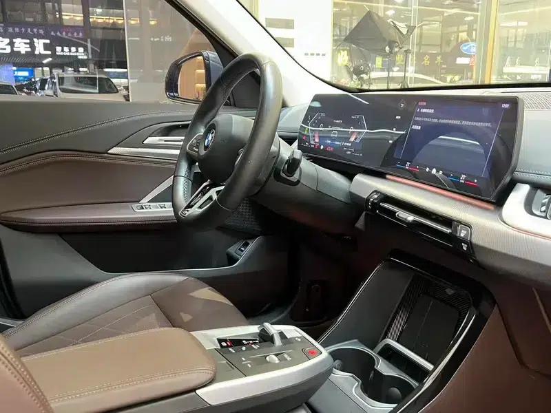 BMW X1 2023 sDrive25Li M Sport Package — миниатюра 16