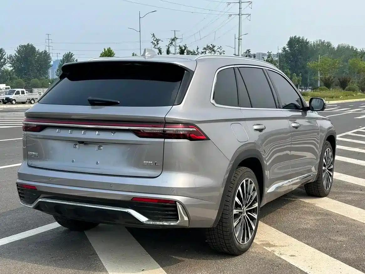 Geely Xingyue L 2025 Oriental Radiance 2.0TD Automatic Star Edition — миниатюра 9