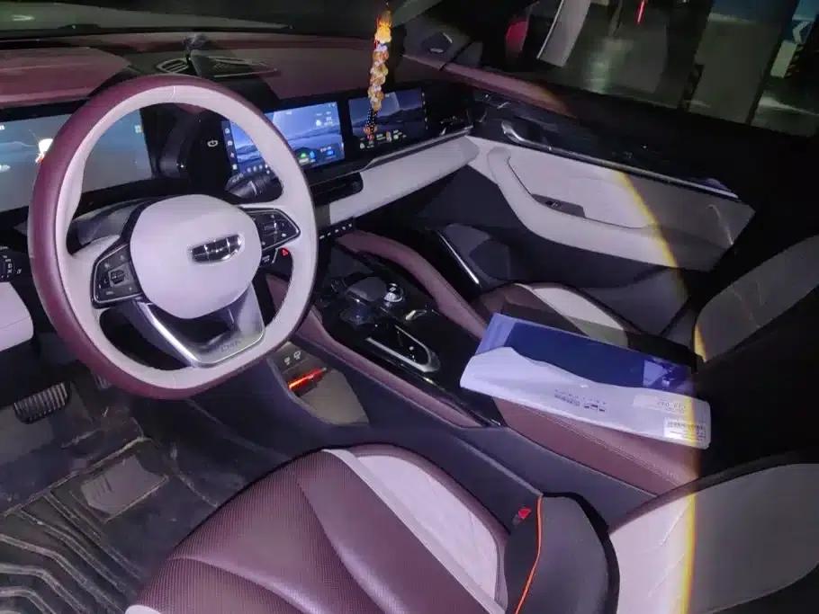 Geely Xingyue L 2021 2.0TD High-Power Automatic Four-Wheel Drive Flagship Edition — миниатюра 12
