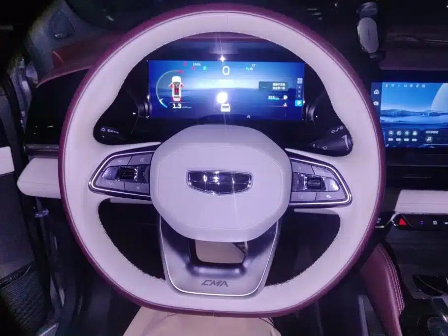 Geely Xingyue L 2021 2.0TD High-Power Automatic Four-Wheel Drive Flagship Edition — миниатюра 15