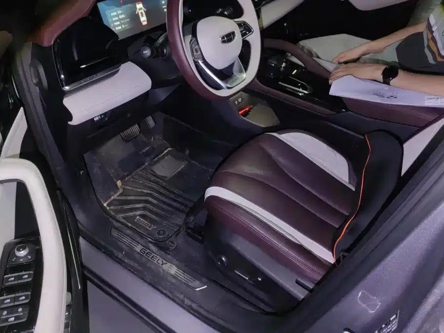 Geely Xingyue L 2021 2.0TD High-Power Automatic Four-Wheel Drive Flagship Edition — миниатюра 9