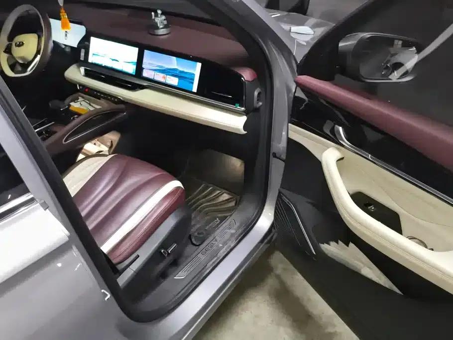 Geely Xingyue L 2021 2.0TD High-Power Automatic Four-Wheel Drive Flagship Edition — миниатюра 8
