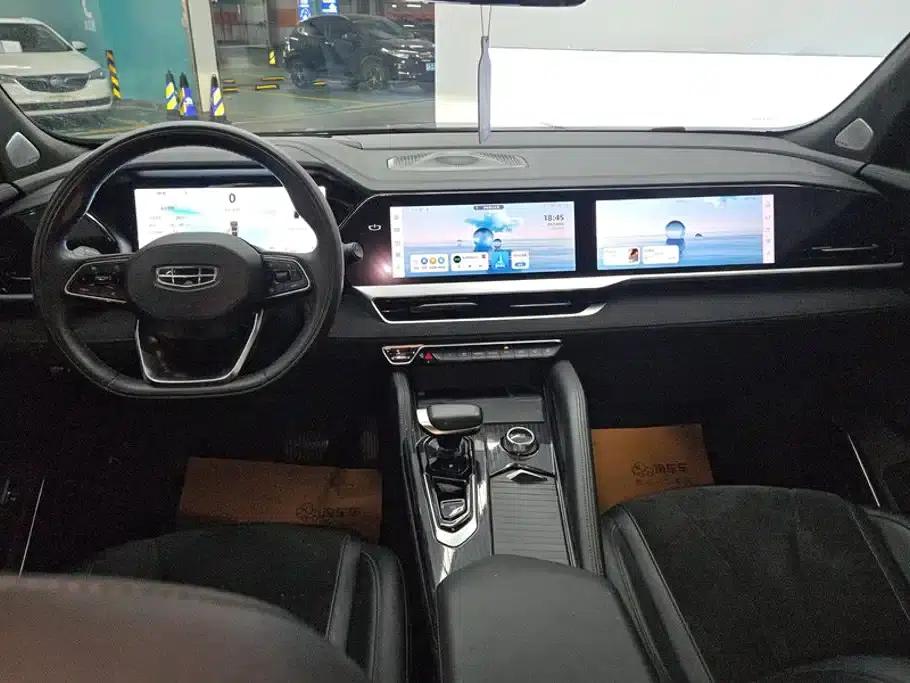 Geely Xingyue L 2024 2.0TD High-Power Automatic Two-Wheel Drive Sky Edition — миниатюра 12