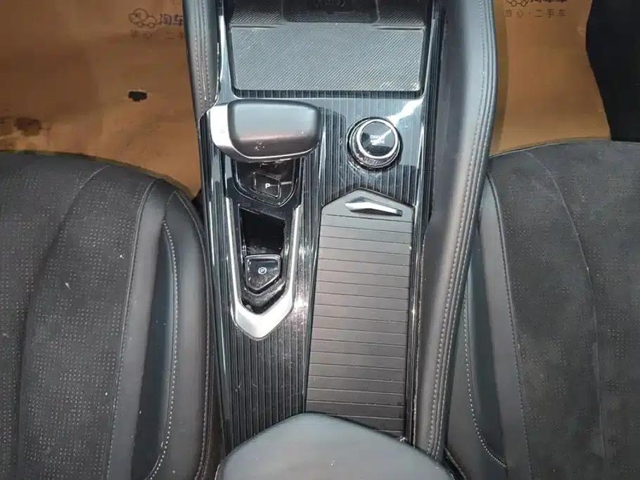 Geely Xingyue L 2024 2.0TD High-Power Automatic Two-Wheel Drive Sky Edition — миниатюра 16