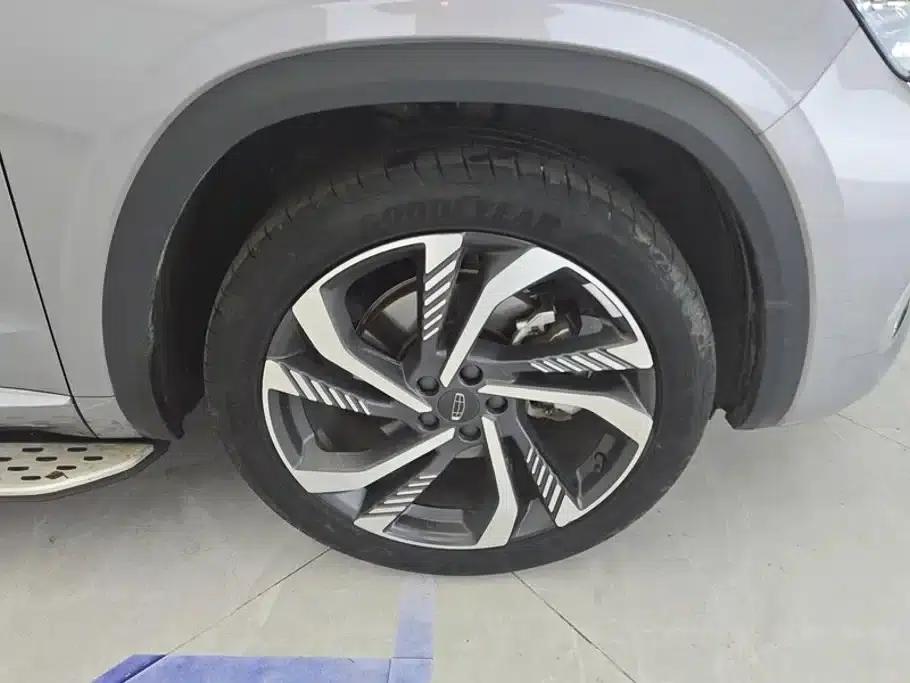 Geely Xingyue L 2024 2.0TD High-Power Automatic Two-Wheel Drive Sky Edition — миниатюра 6
