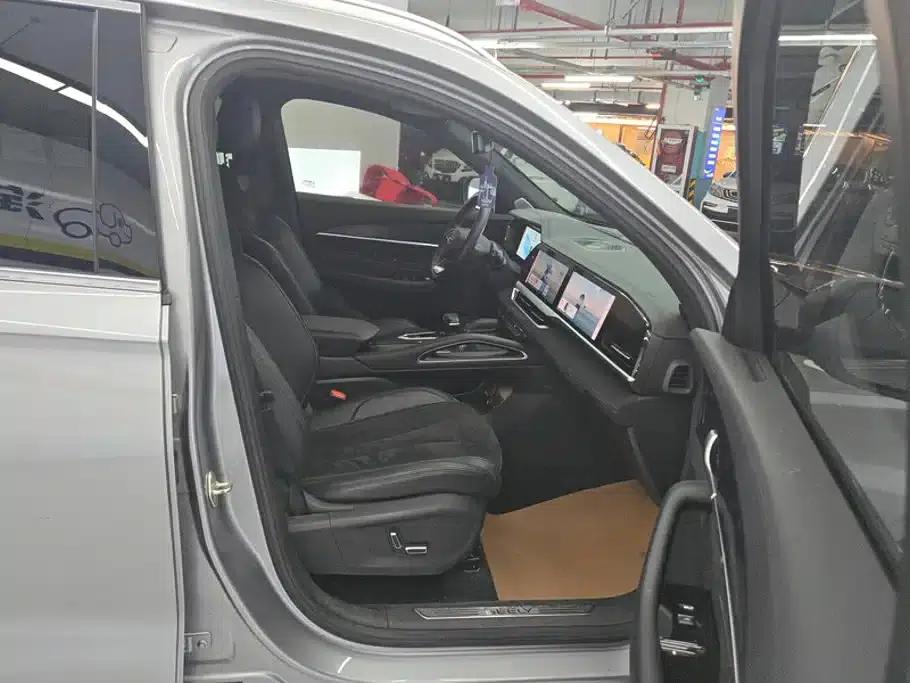 Geely Xingyue L 2024 2.0TD High-Power Automatic Two-Wheel Drive Sky Edition — миниатюра 8