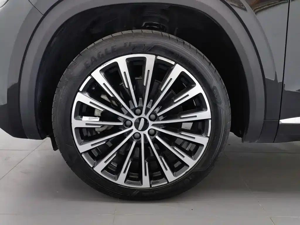 Geely Xingyue L 2025 Oriental Radiance 2.0TD Automatic 4WD Moon Gazing Edition — миниатюра 17