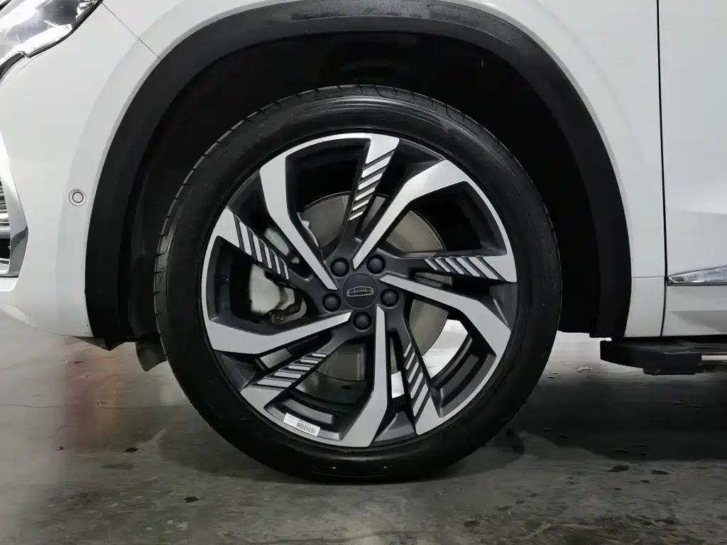 Geely Xingyue L 2021 2.0TD High-Power Automatic Four-Wheel Drive Flagship Edition — миниатюра 17
