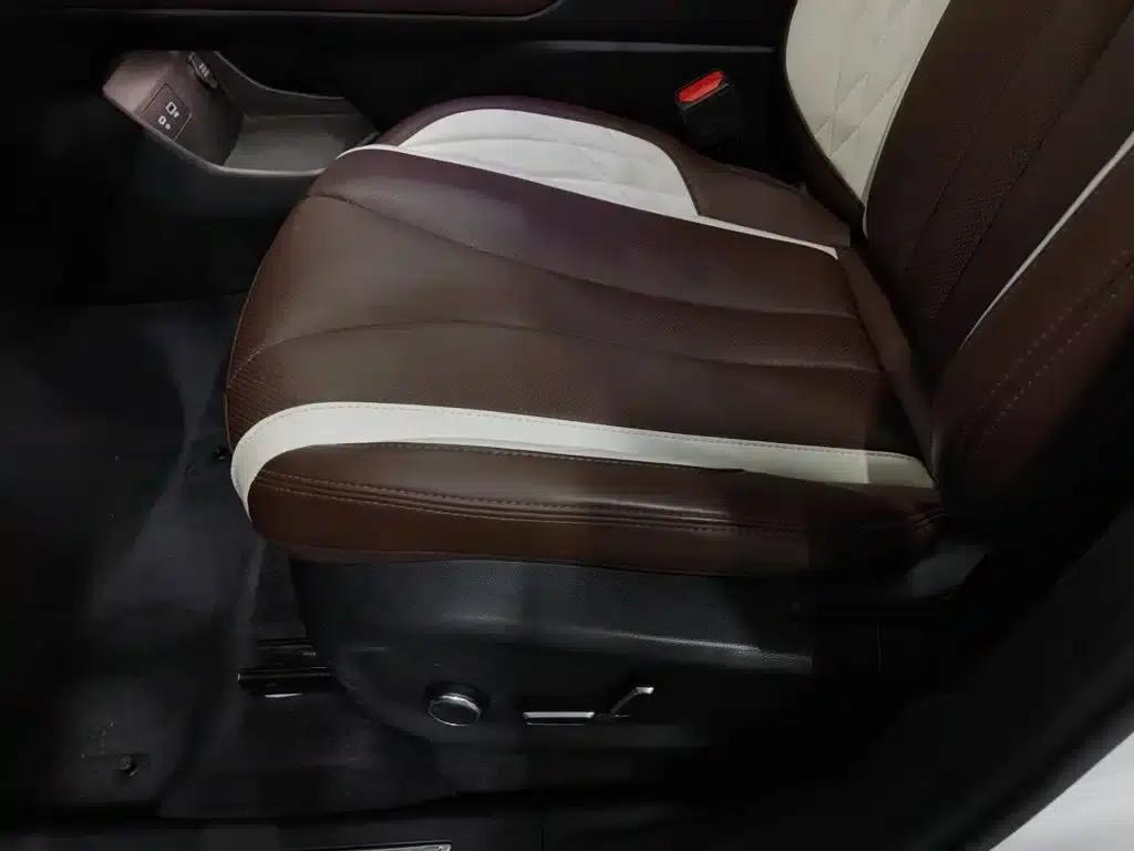 Geely Xingyue L 2021 2.0TD High-Power Automatic Four-Wheel Drive Flagship Edition — миниатюра 20