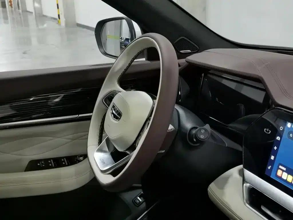 Geely Xingyue L 2021 2.0TD High-Power Automatic Four-Wheel Drive Flagship Edition — миниатюра 22