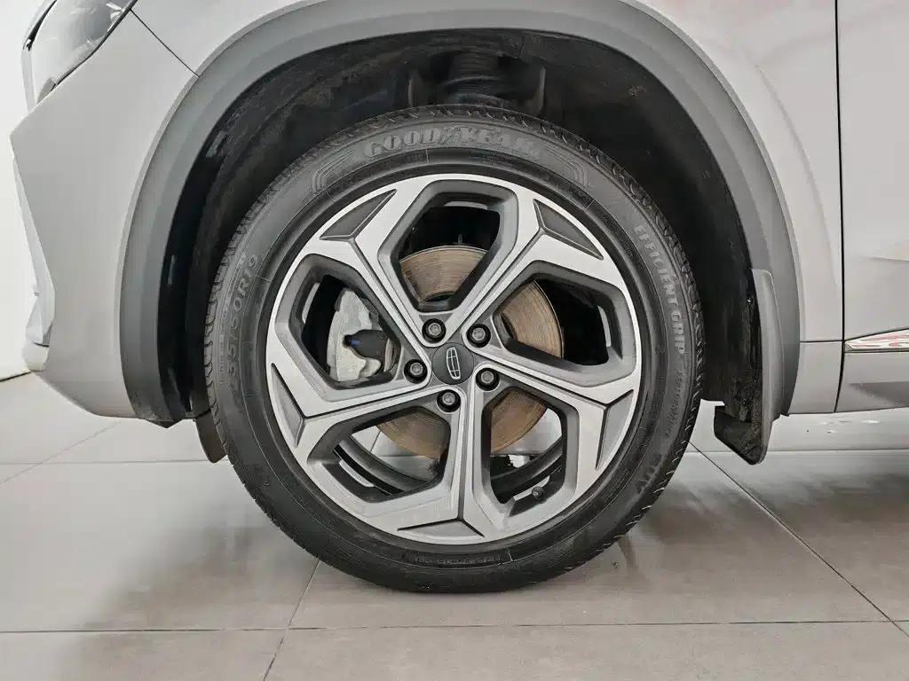 Geely Xingyue L 2024 2.0TD High-Power Automatic Two-Wheel Drive Cloud Edition — миниатюра 17