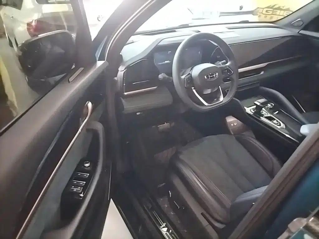 Geely Xingyue L 2023 2.0TD High-Power Automatic Two-Wheel Drive Flagship Edition — миниатюра 16