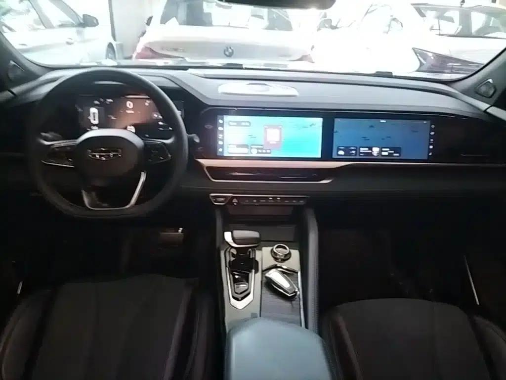 Geely Xingyue L 2023 2.0TD High-Power Automatic Two-Wheel Drive Flagship Edition — миниатюра 10