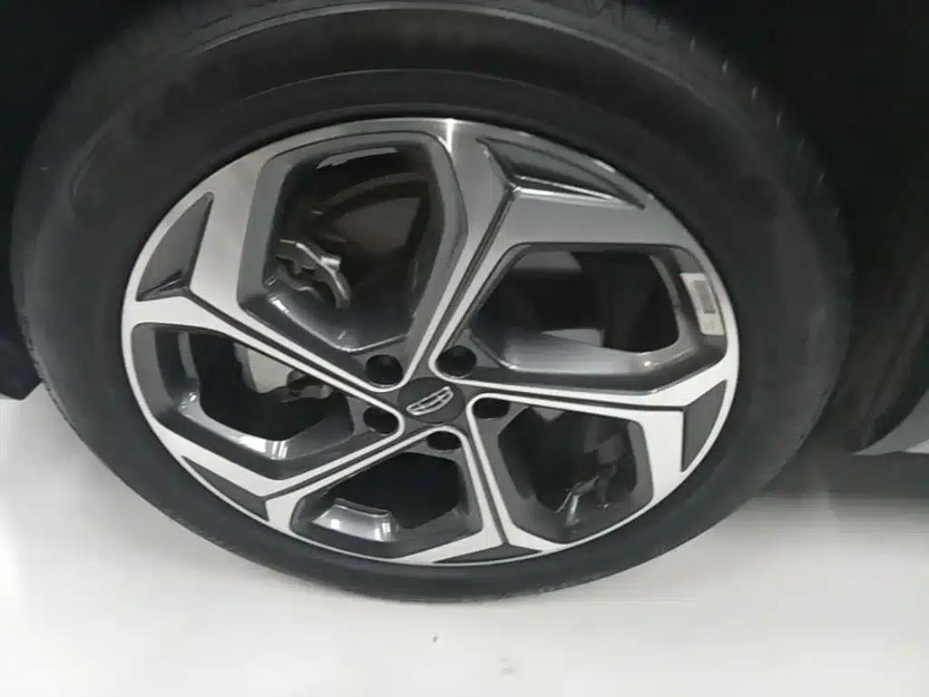 Geely Xingyue L 2024 2.0TD High-Power Automatic Two-Wheel Drive Cloud Edition — миниатюра 23
