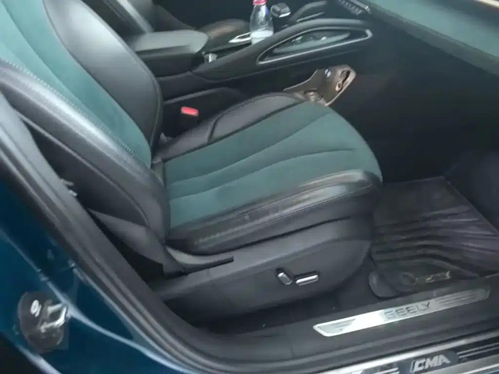 Geely Xingyue L 2021 2.0TD High-Power Automatic Four-Wheel Drive Premium Edition — миниатюра 25