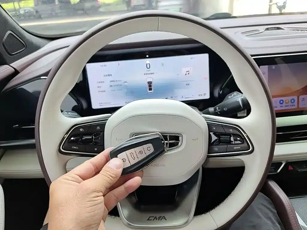 Geely Xingyue L 2024 2.0TD High-Power Automatic Two-Wheel Drive Cloud Edition — миниатюра 9