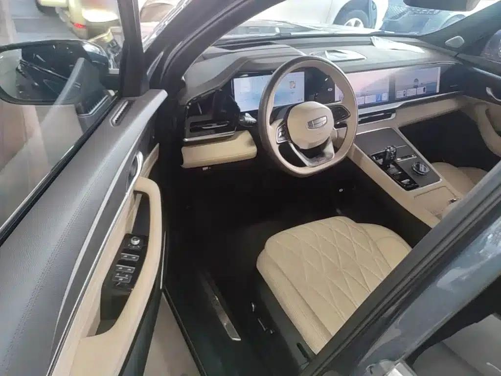 Geely Xingyue L 2025 Oriental Radiance 2.0TD Automatic Star Edition — миниатюра 16