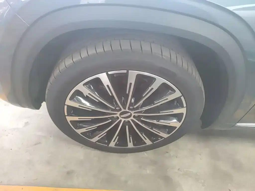 Geely Xingyue L 2025 Oriental Radiance 2.0TD Automatic Star Edition — миниатюра 23