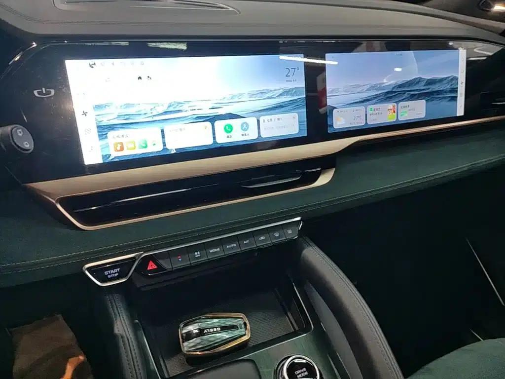 Geely Xingyue L 2021 2.0TD High-Power Automatic Four-Wheel Drive Premium Edition — миниатюра 13