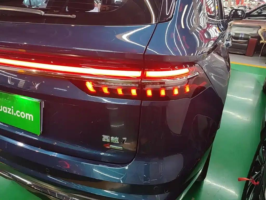 Geely Xingyue L 2021 2.0TD High-Power Automatic Four-Wheel Drive Premium Edition — миниатюра 8