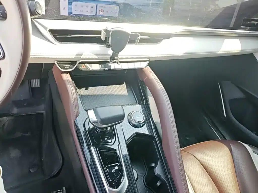 Geely Xingyue L 2021 2.0TD DCT EVO 2WD Premium Edition — миниатюра 14