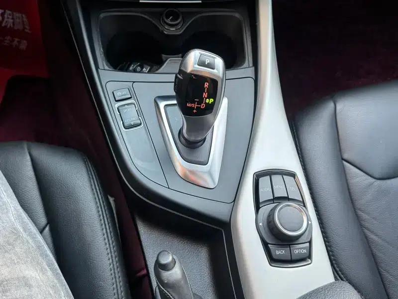 BMW 1 Series (Imported) 2013 Facelift 116i Leading Edition — миниатюра 13
