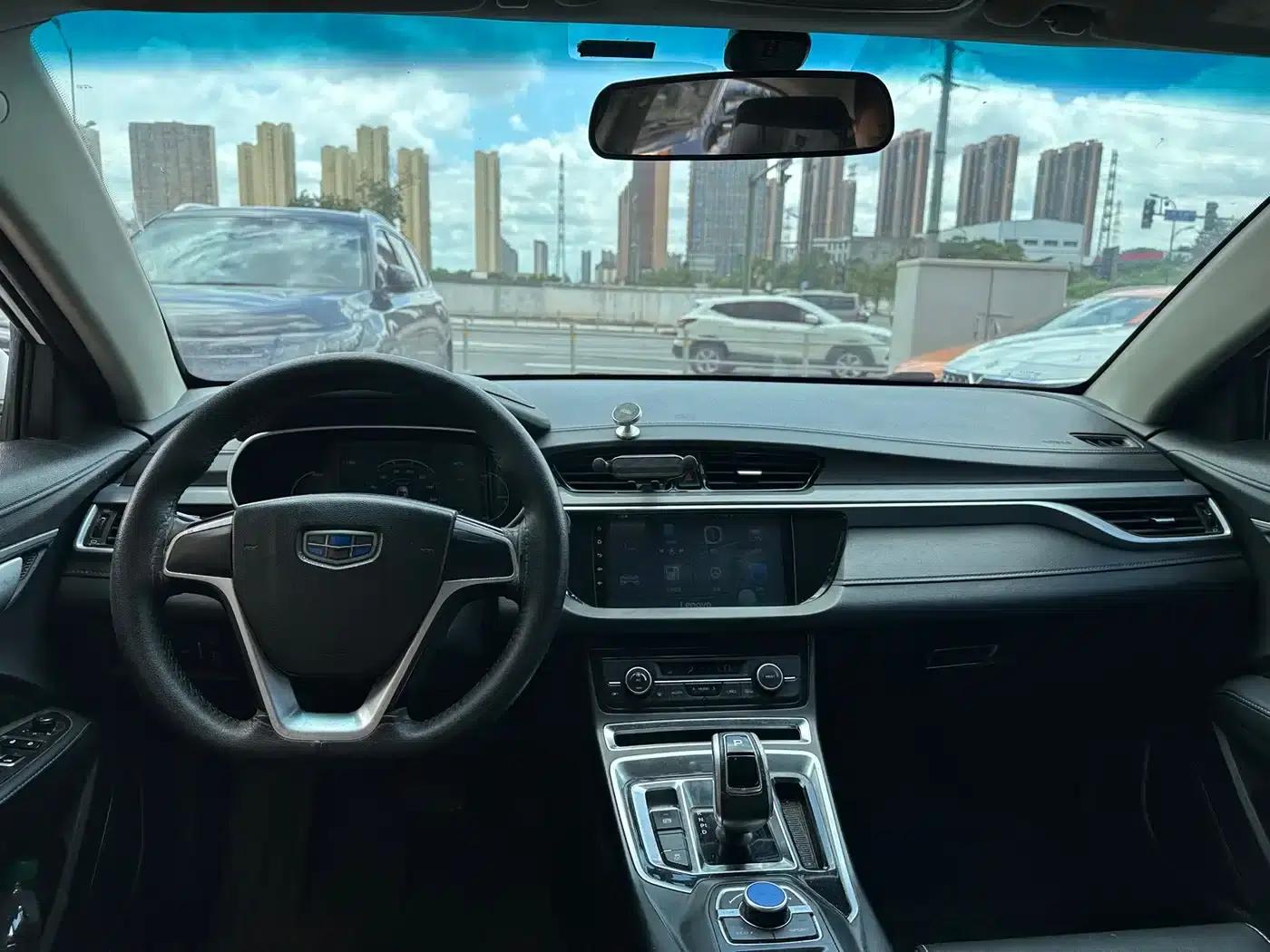 Geely Emgrand EV450 Progressive (2018 Model) — миниатюра 11