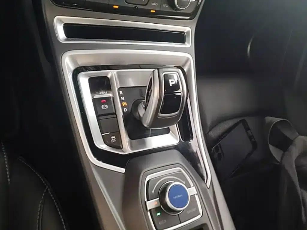 Geely Emgrand EV500 Progressive Standard Range 2019 — миниатюра 14