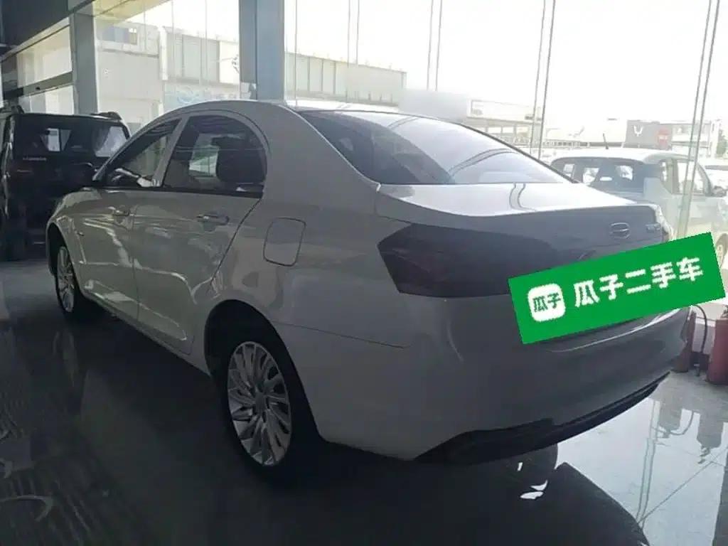 Geely Emgrand EV500 Progressive Standard Range 2019 — миниатюра 5