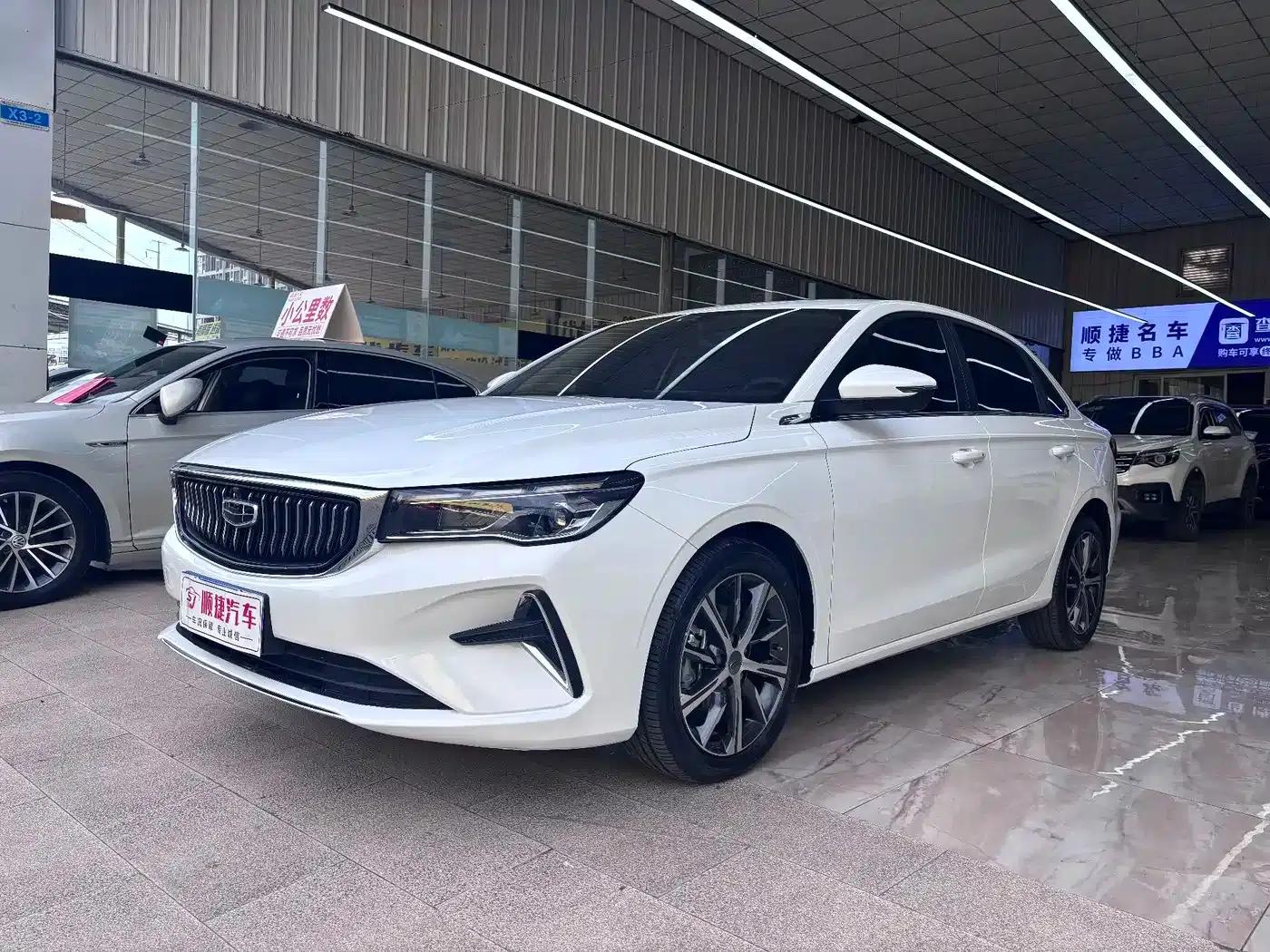 Geely Emgrand 2022 4th Generation 1.5L CVT Premium — миниатюра 1