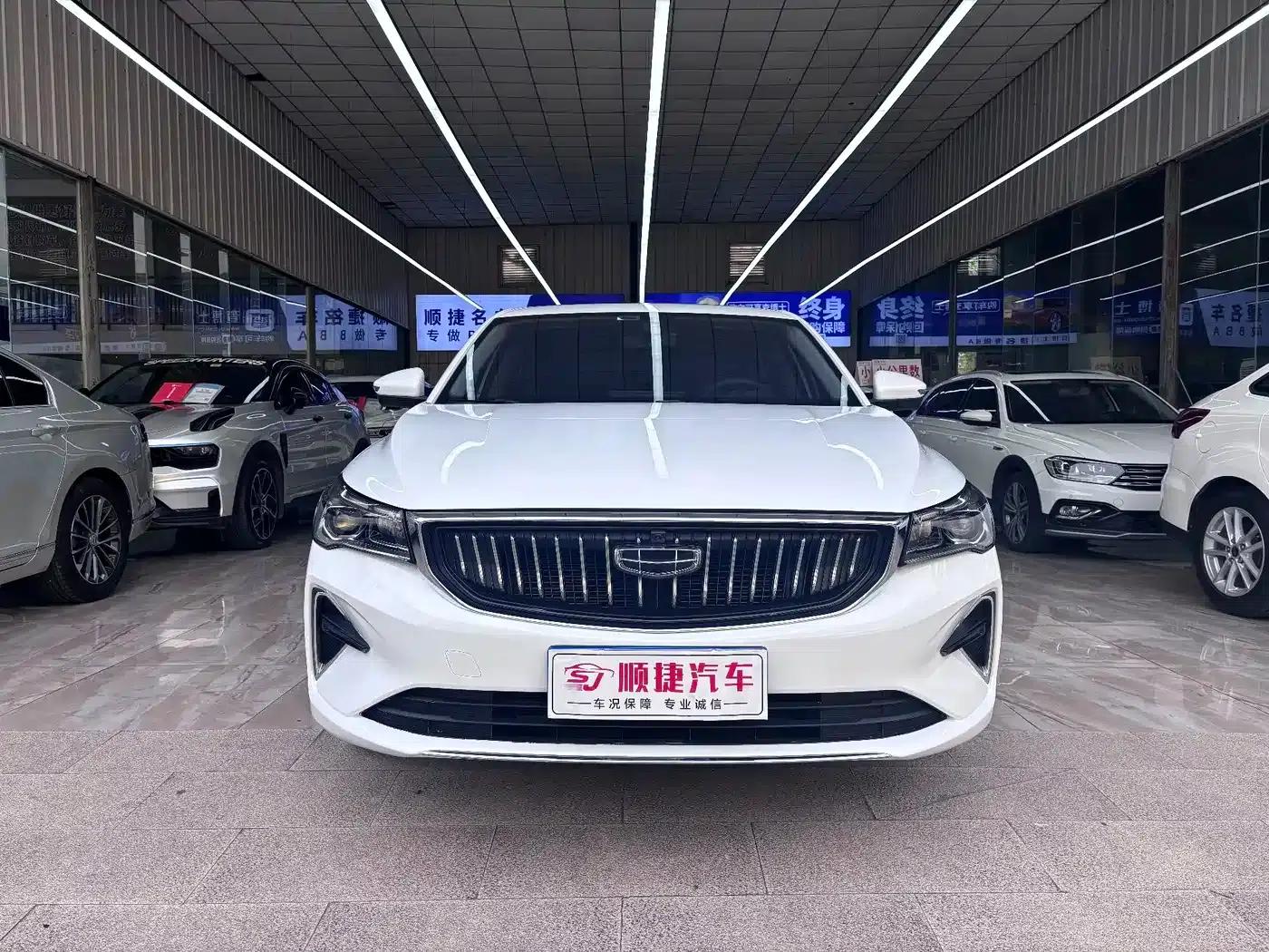 Geely Emgrand 2022 4th Generation 1.5L CVT Premium — миниатюра 2