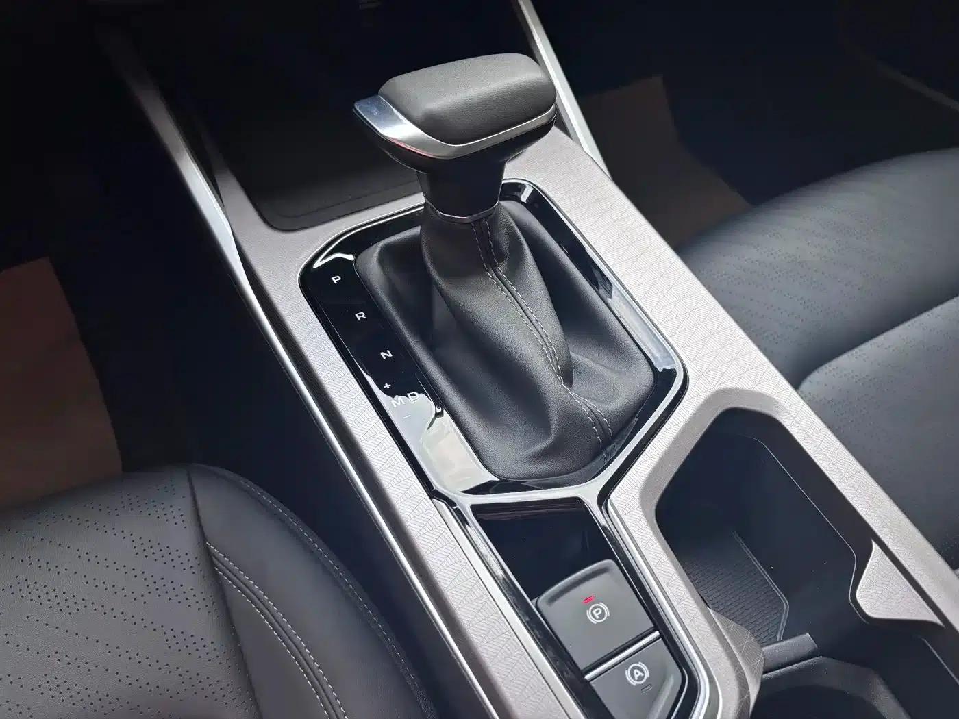 Geely Emgrand 2022 4th Generation 1.5L CVT Premium — миниатюра 15