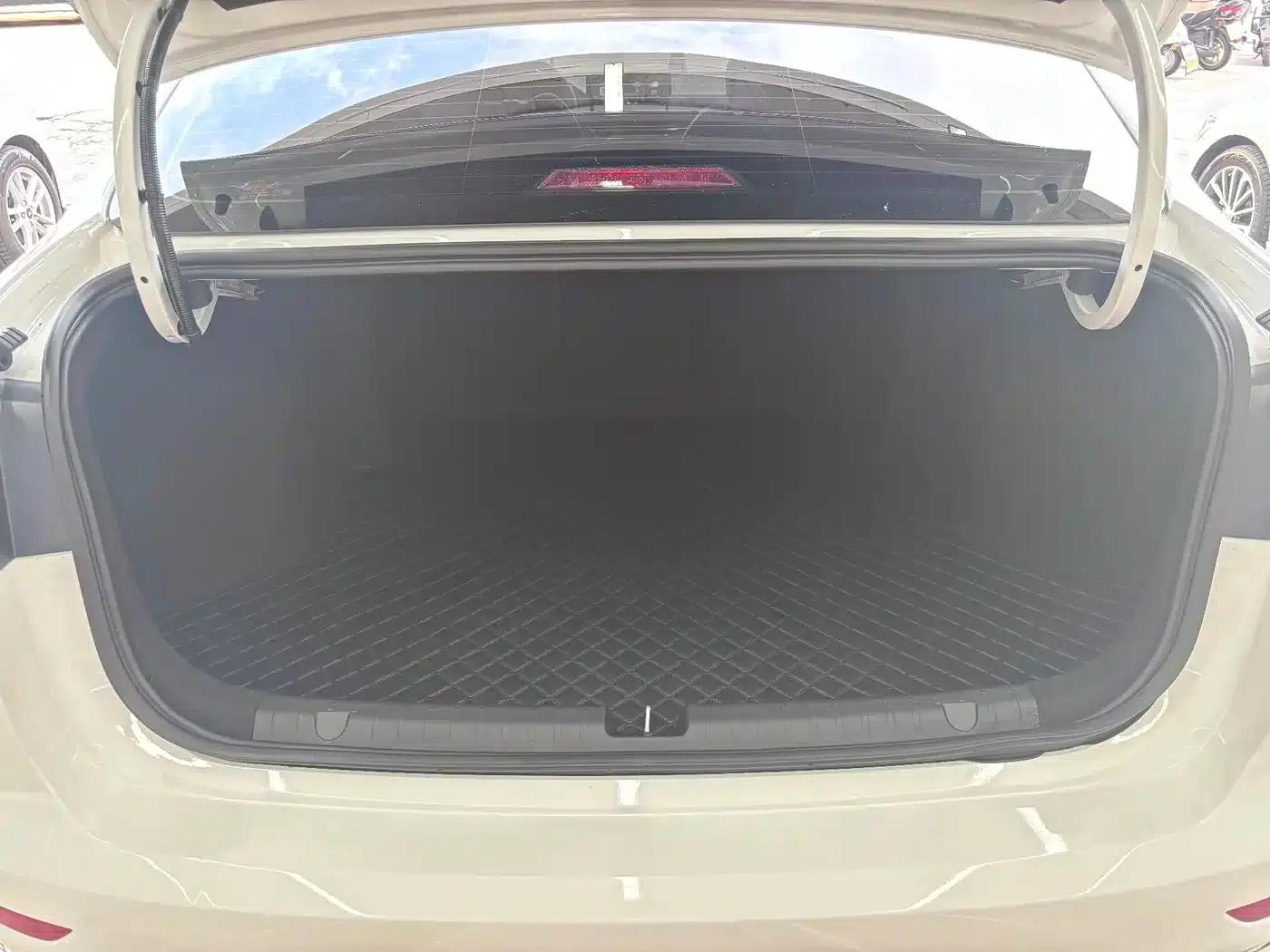 Geely Emgrand 2022 4th Generation 1.5L CVT Premium — миниатюра 17
