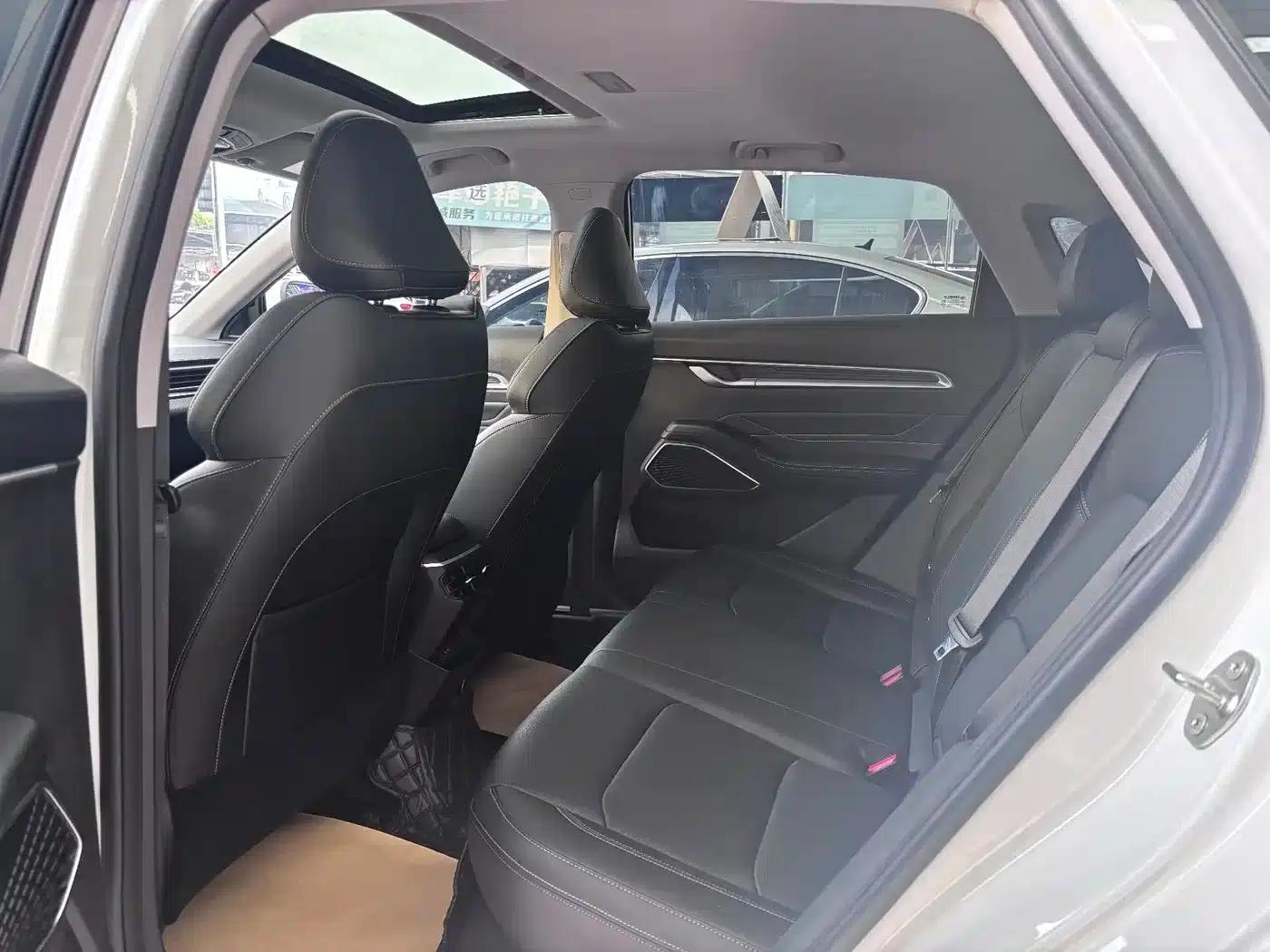 Geely Emgrand 2022 4th Generation 1.5L CVT Premium — миниатюра 5
