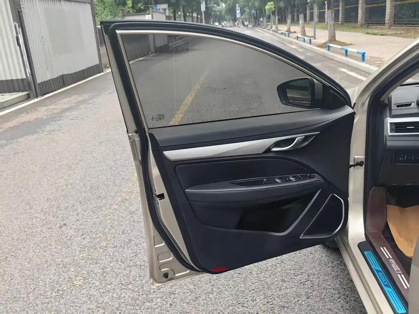 Geely Emgrand 2018 1.5L CVT Upward Connected Edition — миниатюра 12