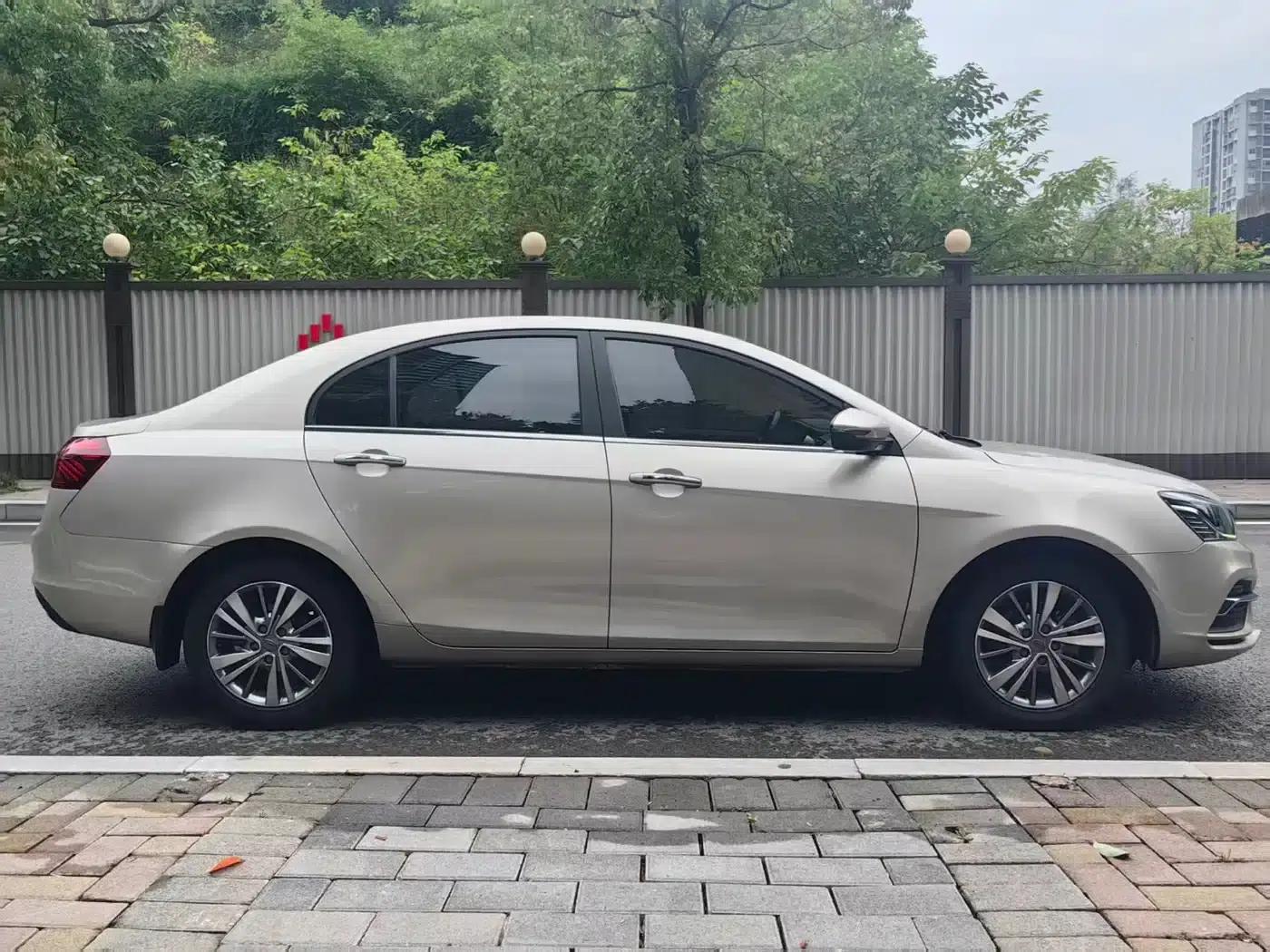 Geely Emgrand 2018 1.5L CVT Upward Connected Edition — миниатюра 4