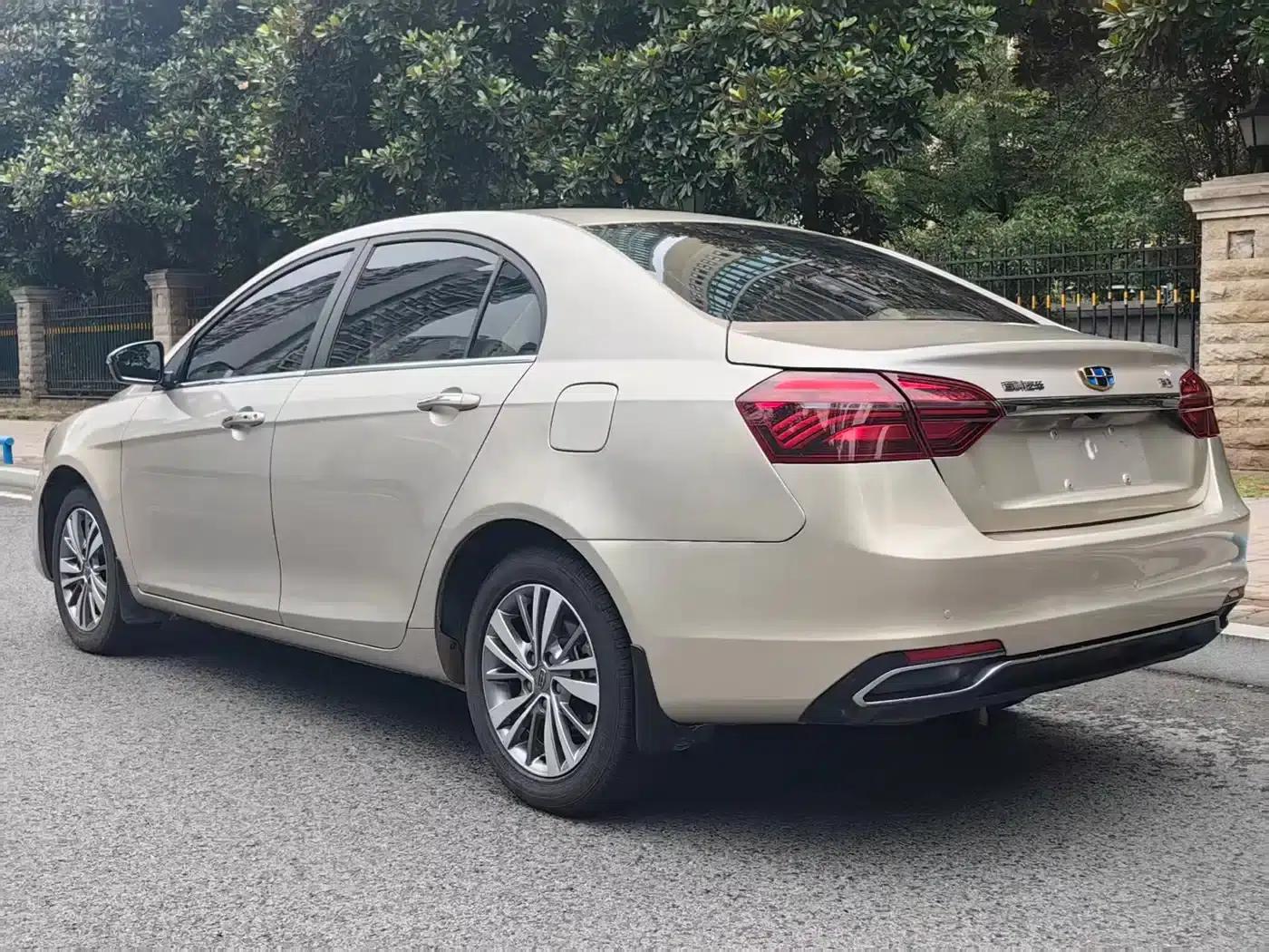 Geely Emgrand 2018 1.5L CVT Upward Connected Edition — миниатюра 7
