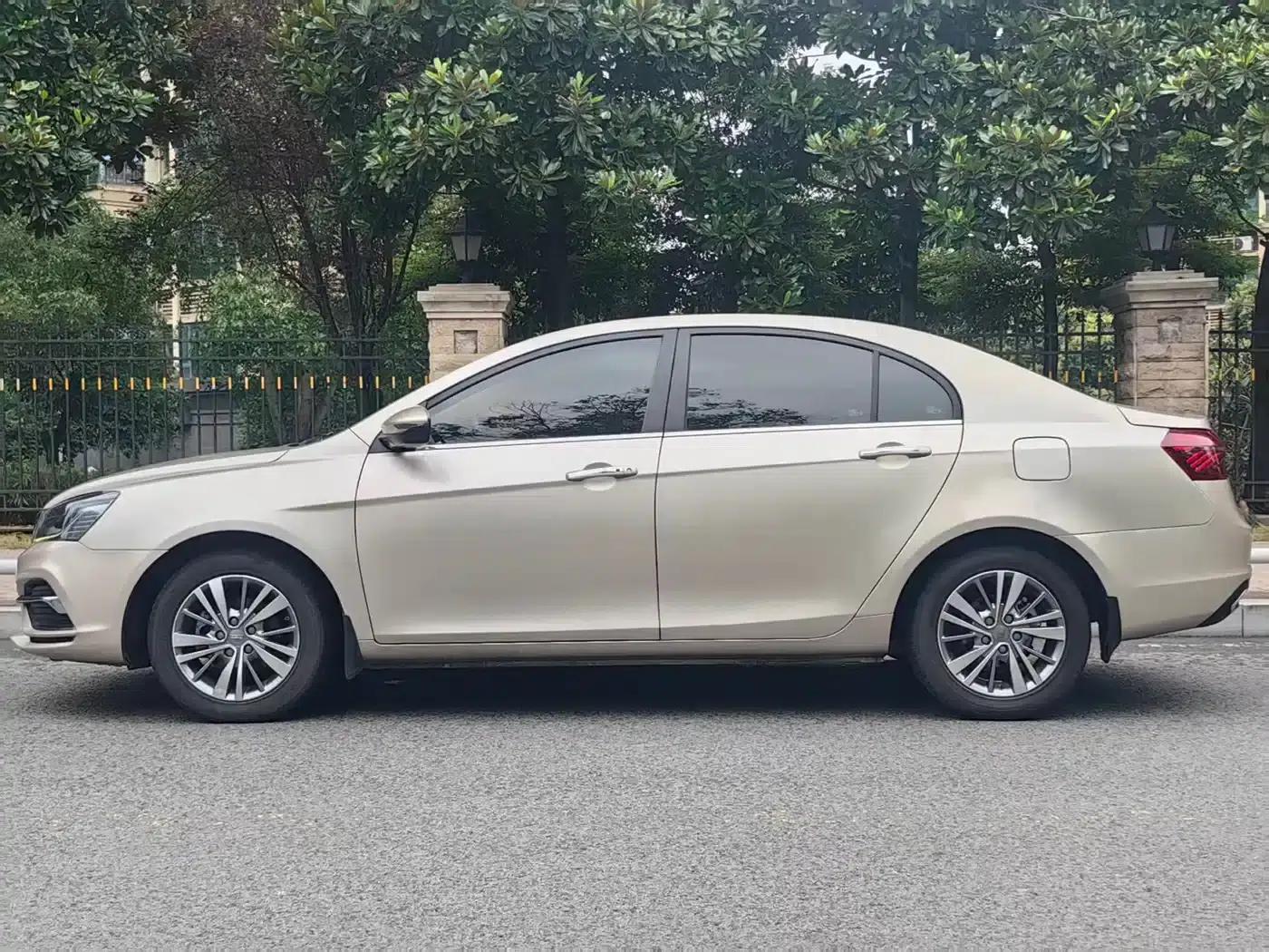 Geely Emgrand 2018 1.5L CVT Upward Connected Edition — миниатюра 8