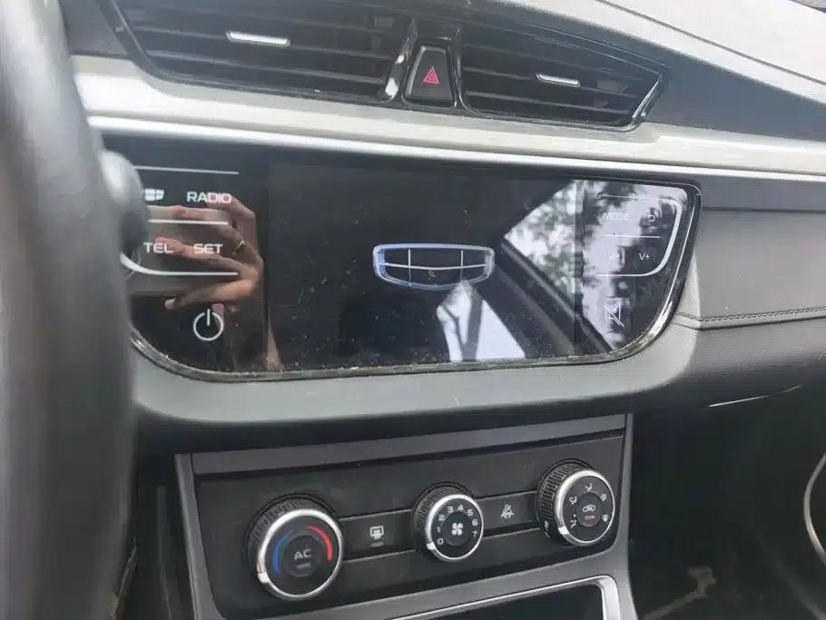 Geely Emgrand 2020 1.5L Manual Comfort Model — миниатюра 13
