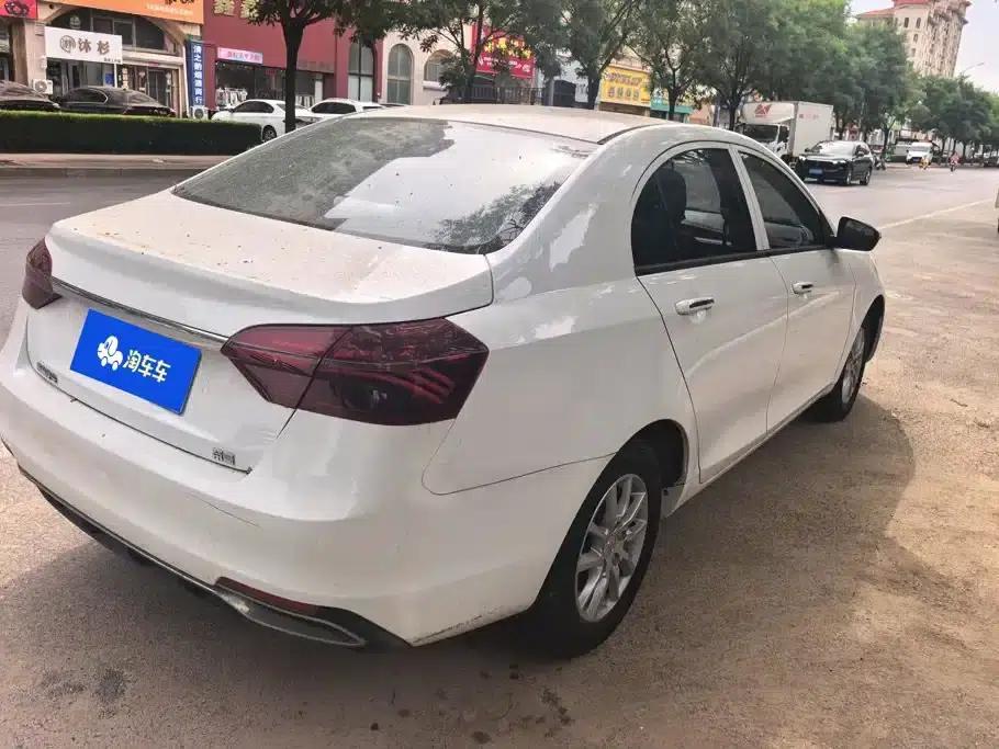 Geely Emgrand 2020 1.5L Manual Comfort Model — миниатюра 3
