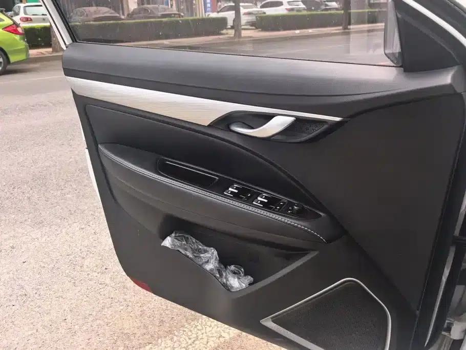 Geely Emgrand 2020 1.5L Manual Comfort Model — миниатюра 7