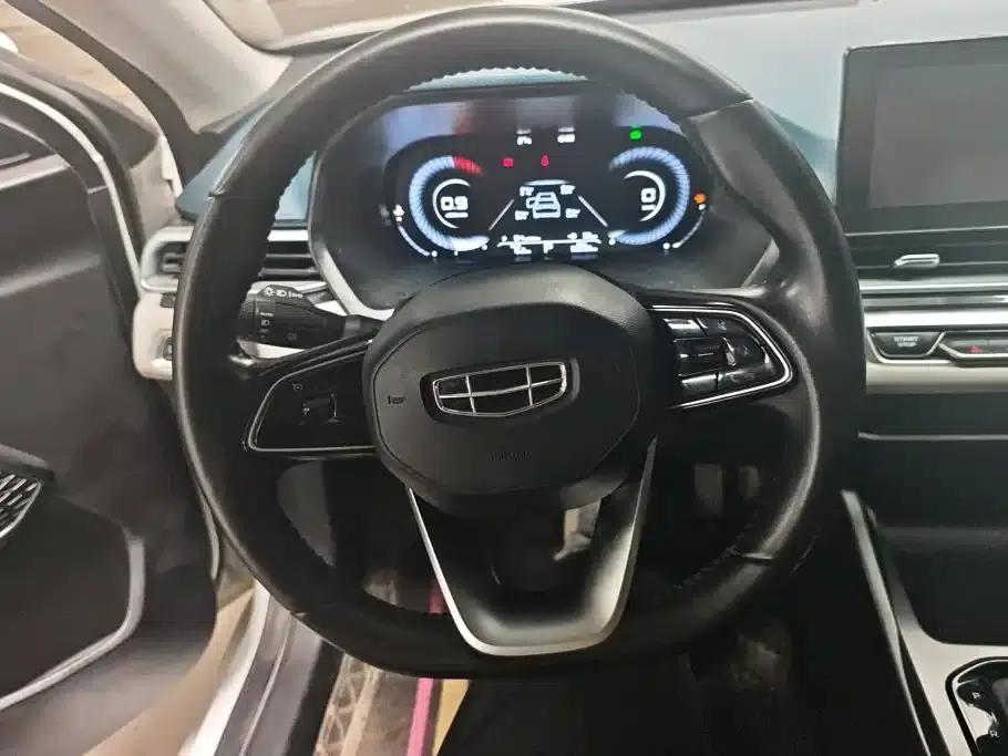 Geely Emgrand 2022 4th Generation 1.5L CVT Flagship Edition — миниатюра 15
