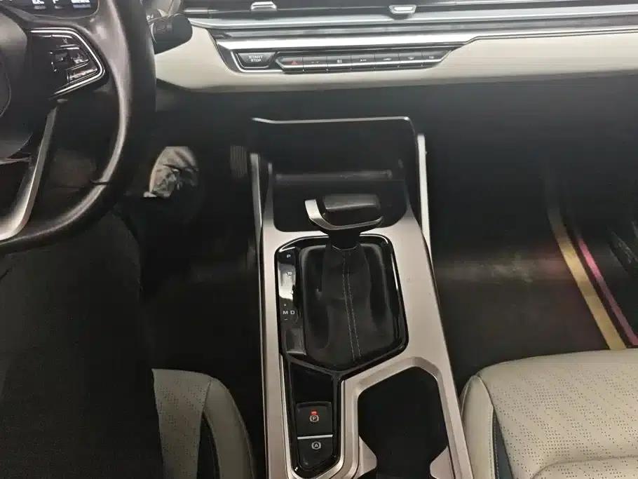 Geely Emgrand 2022 4th Generation 1.5L CVT Flagship Edition — миниатюра 16